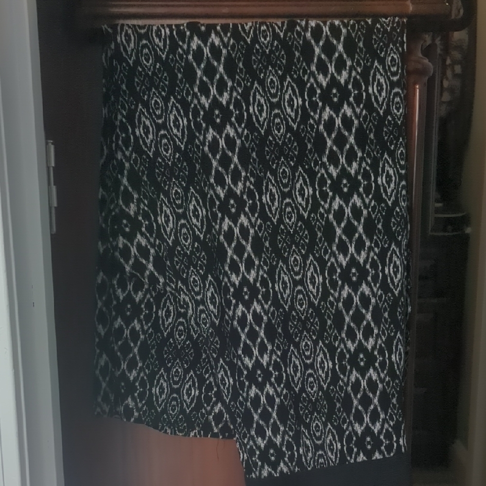 Roz & Ali Black and White Wide Leg Pants